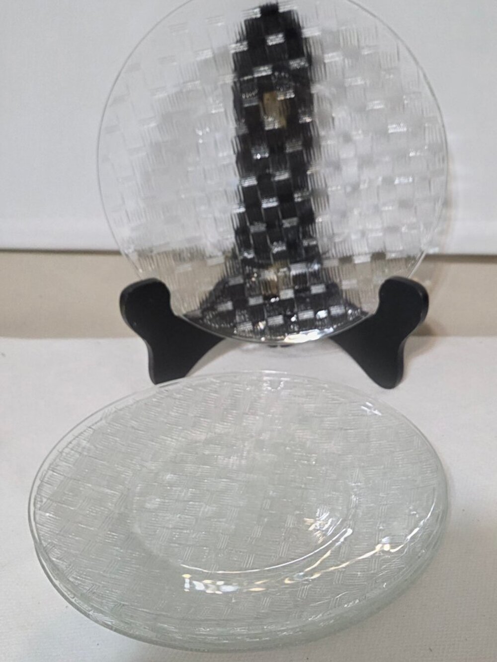 VINTAGE SET OF 4 FORTECRISA MEXICO CLEAR GLASS BASKET WEAVE DINNER PLATES 9 1/2"